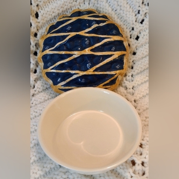 Jelly Belly 2012 Blueberry Jelly Bean Pie Candy Dish - Picture 3 of 5